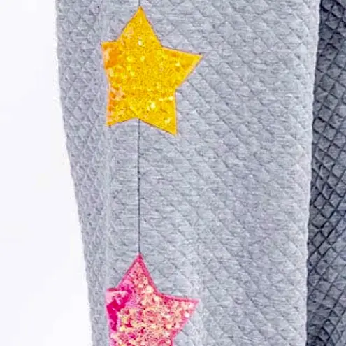 Main Strip WOMEN'S ELASTIC WAIST FRONT POCKET SEQUINS STARS DETAILED SWEATPANTS Medium