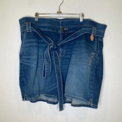 Lane Bryant  Girlfriend Short Mid-Rise Denim Jean Shorts NWT Sz 20 Flex