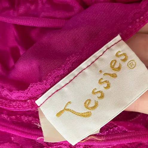 Tessies Vintage 80s Magenta Sheer Floral Lace Lingerie Intimates Romper Teddie