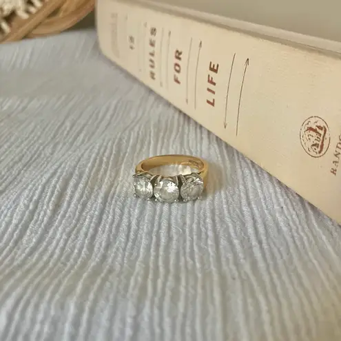 18KGE Three Stone Gold Engagement Ring “Autumn” Elegant Classic Neutral Feminine Jewelry