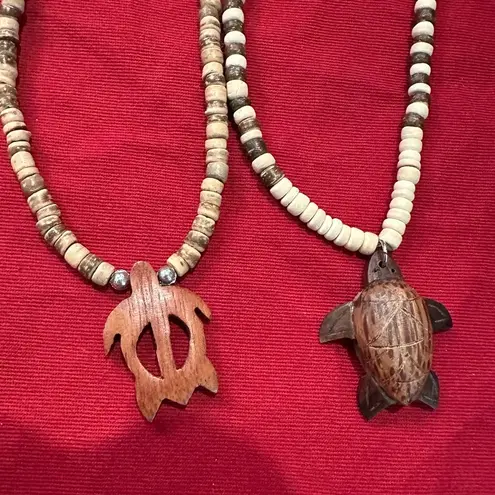 Island Sense Maui Sea Turtle Wood Beaded Necklace Brown