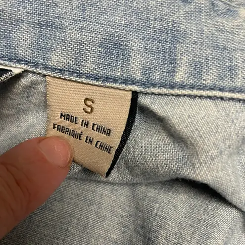 Salt Valley Western Denim Button Down Shirt Womens Small Light Wash Rodeo Blue