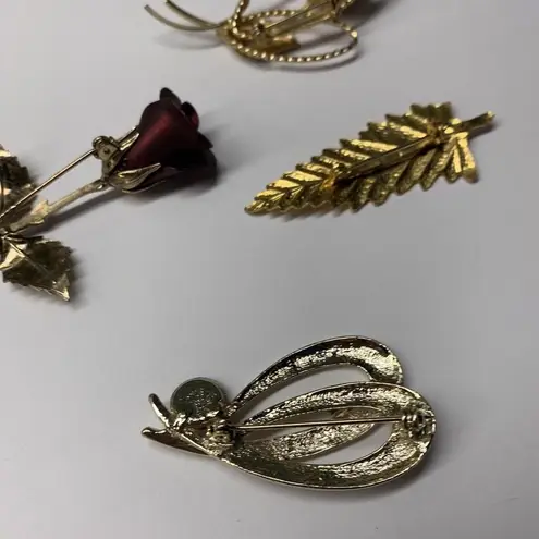 Lot Of 4 Gold Tone Variety Of Vintage