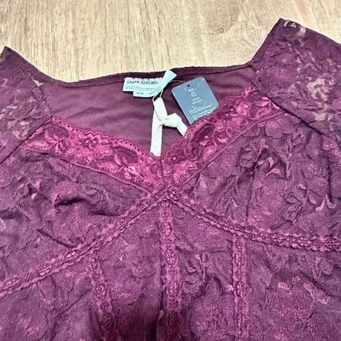 Urban Renewal | NWT Burgundy Lace Romantic Sweetheart V Neck Corset Crop Top, M