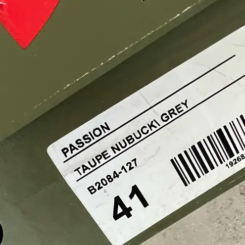 Bueno Leather Passion Loafers, Taupe Nubuck Size EU 41, New in Box