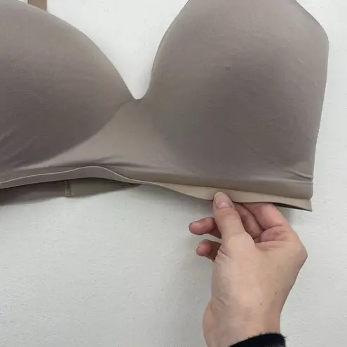 Soma Bra 40DD Enbliss Wireless Lightly Lined Adjustable Strap Back Closure Beige