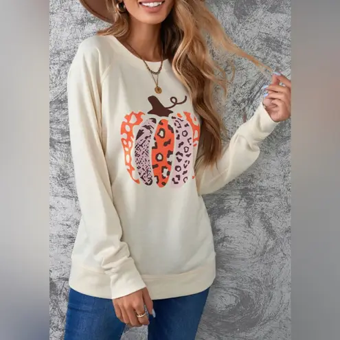 Boutique CLEARANCE- Pumpkin Graphic Pullover Sweatshirt