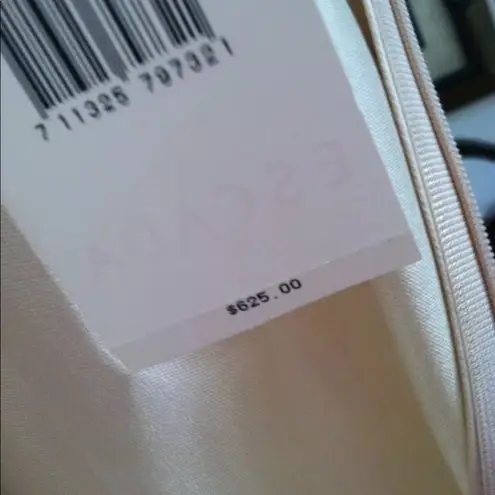 Escada skirt size 34 small S NEW WITH TAG silk wool Beautiful Versatile Beige