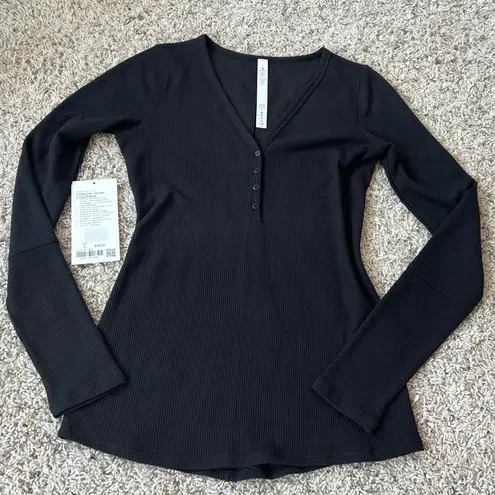 Lululemon  Close Call Long Sleeve Henley Top Solid Black Pullover Small V Neck