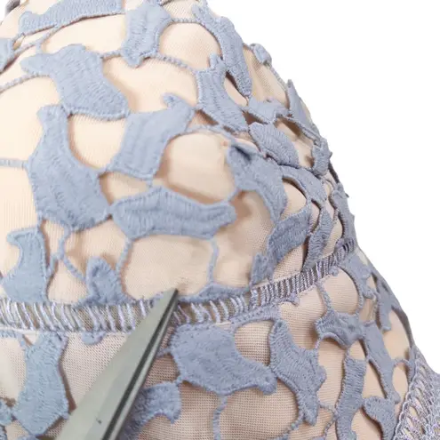 Elliatt Tingle Chemical Lace Sleeveless Midi Dress in Lilac Blue Nude Medium