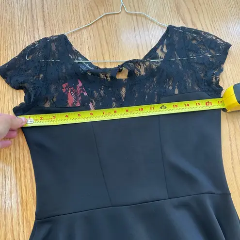 NWT Made In Heaven Black Short Sleeves Lace Trim Dress Black USA Size Medium