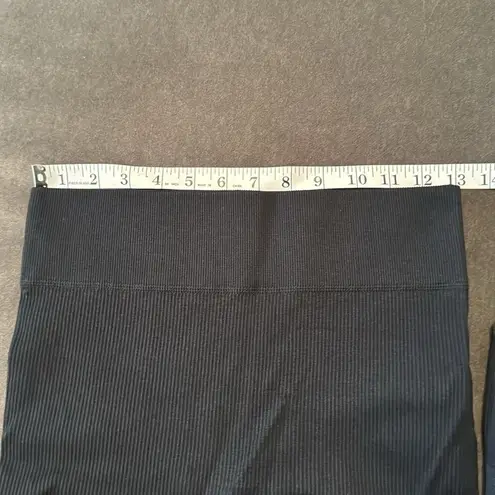 Women’s Black Activewear Set 2 Workout Tops & Leggings Size M NEW Size M