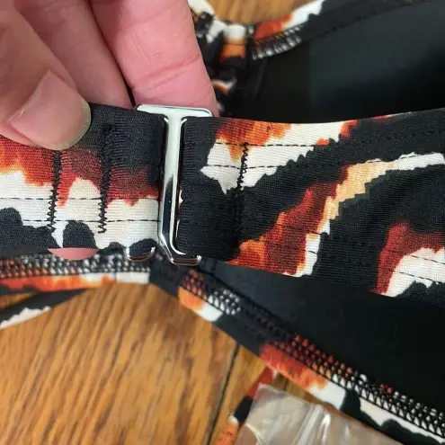 DKNY  Bandeau‎ Tie-Front Bikini Top Swimsuit animal print size M NWT