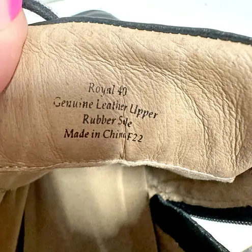 Biza Royal Boot Size 9