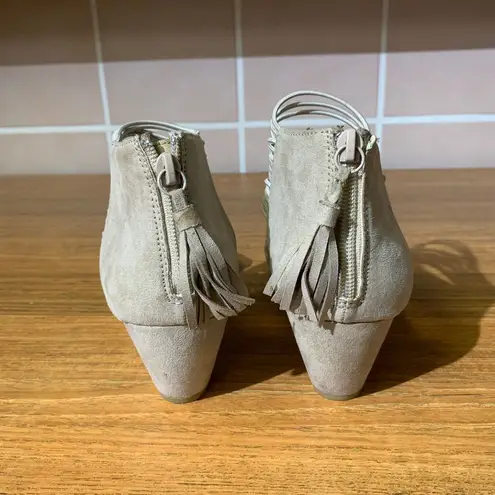 American Rag  Strappy Suede Wedge Sandals Boho Fringe Tassel Ankle Zip Womens 9.5 thumbnail 3