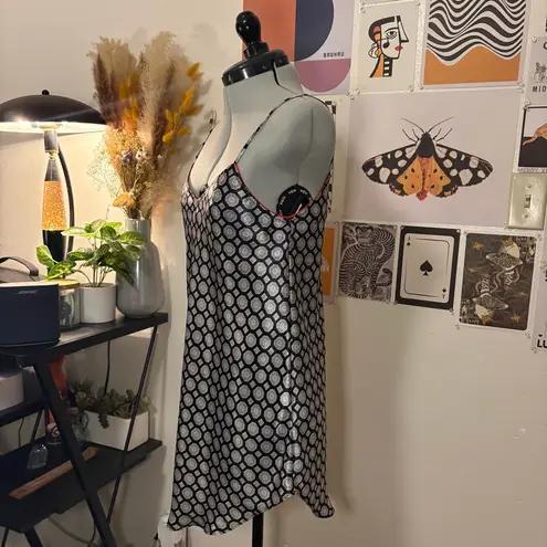 Black and White Geometric Print Dress with Robe