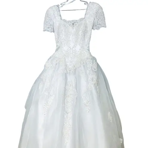 Oleg Cassini VTG Wedding Dress White Size 4 HEAVY BEADED Chapel Train NWOT