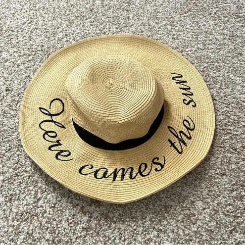 Women’s Wide Brim Floppy Here Comes the Sun Straw Hat Vacation Black Tan