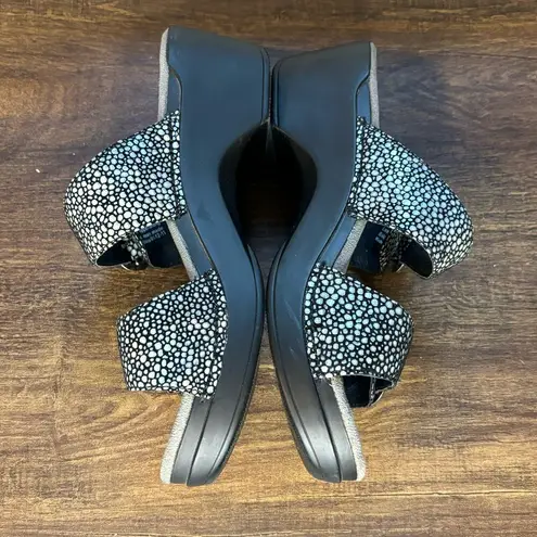 Dansko Black Stain Glass Sophie Sandal - size 40 (US 9.5-10)