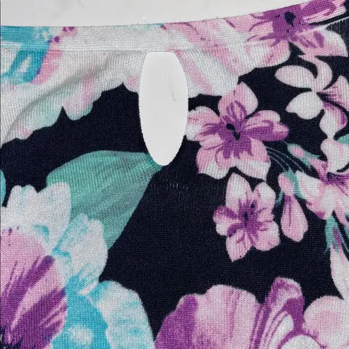 ONE A BRAND BLACK BLUE PURPLE WHITE FLORAL DESIGN SWEATER 3/4”SLEEVES SIZE LARGE