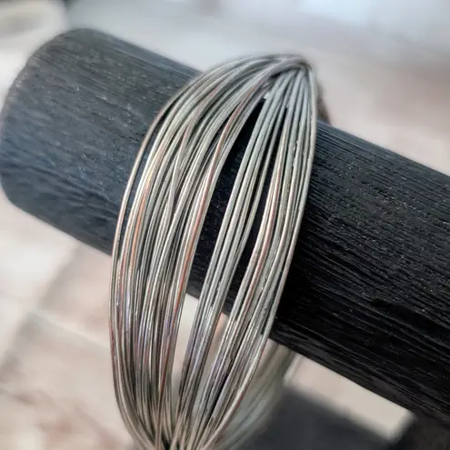 Silver Tone Wire Bracelet