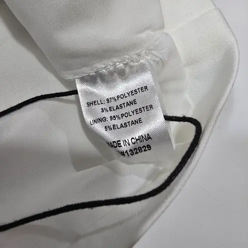 MORE TO COME Ember Mini Skirt in White Size L