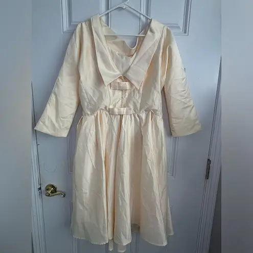 Unique Vintage NWT  CREAM SATIN SLEEVED LANA BRIDAL DRESS size XL/14