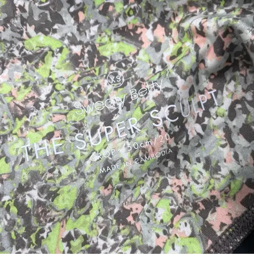 Sweaty Betty Legging Capri Super Sculpt Green Alert Pebble Print Crop Size XS