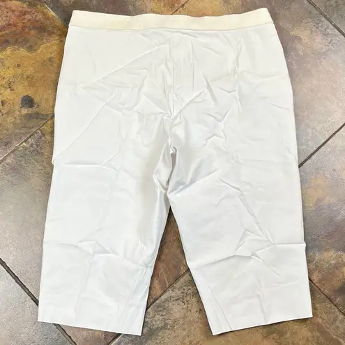 Alfred Dunner Pull-On White Capri Pants 18W