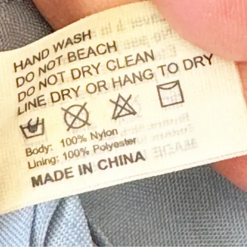 Baggallini Baggalini Taupe Travel Bag Crossbody Geo Print Pockets Organizing Turnlock RFID