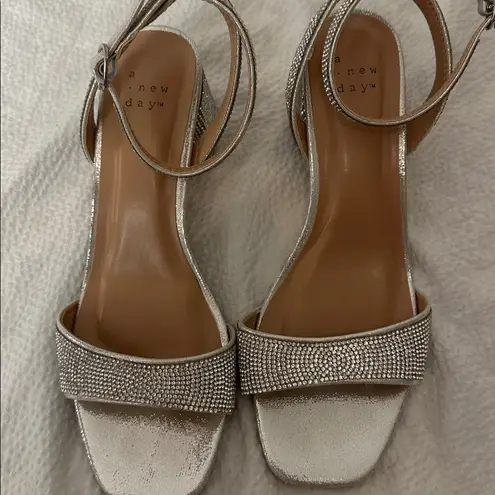A New Day Target brand rhinestone sandal dress shoe sz7.5