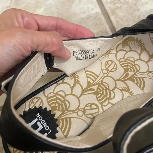 Fly London Sz 11 Black Leather Wedge Sandals Adjustable Ankle Strap Knot Detail