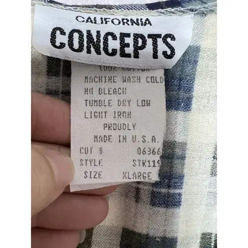 Vintage Granny Crochet Plaid Boho Vest Size S / M 70’s With Buttons Blue Size M