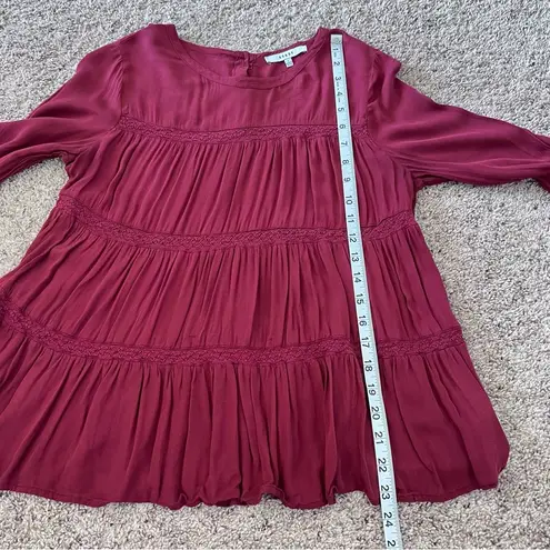 Ro & De  Womens Burgundy Tiered Lace Blouse