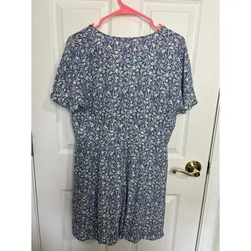 Chelsea 28 Blue Floral Flutter Sleeve Bailey Romper Size Large Plunge Neck Boho