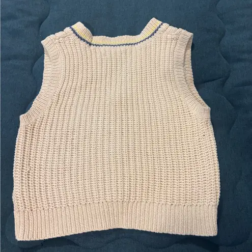 American Eagle  Cable Knit Sleeveless Sweater Vest
