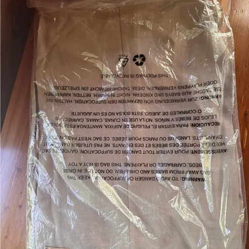 City Chic Elia Pant – Size 24 – Latte – NWT