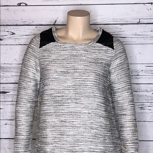 Lane Bryant  NWT Size 14/16 Faux Leather Trim Exposed Zipper Sweater Top