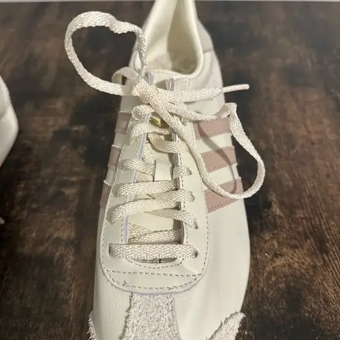 Adidas  Women’s Country OG Sneakers Original Shoes Off White/Wonder Taupe 9