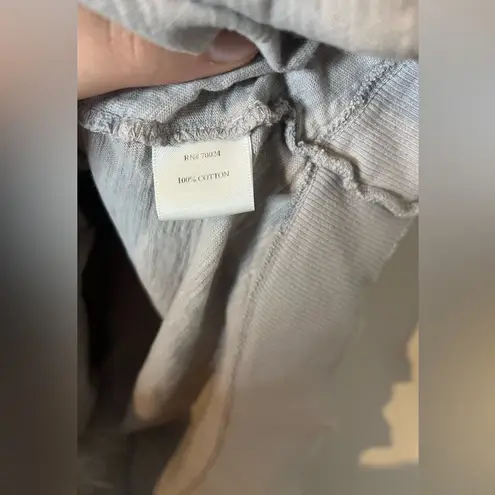 Bobi Los Angeles From Revolve Ladies Size Medium Gray 3/4 Sleeve Scoop Neck Hem