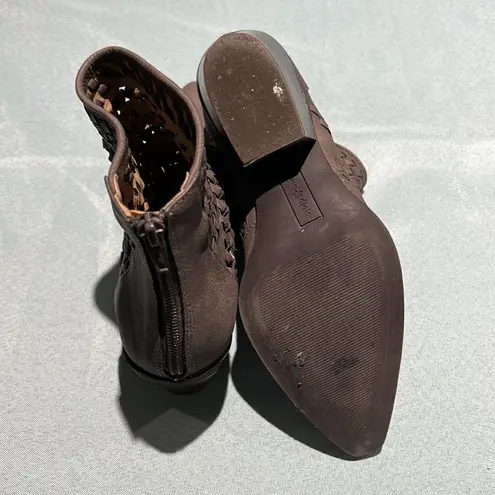 Seven Dials lattice woven Ankle Boots Size 8 B49