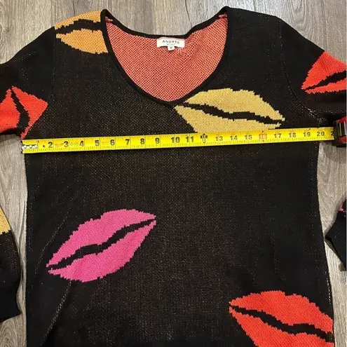 Andree by Unit Pink Red Yellow Luscious Lips Kiss Sweater Distressed Women’s M