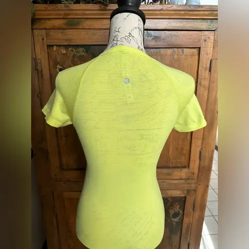 Lululemon  Swiftly Tech Short Sleeve Crew Lucid Lime / White Size 2