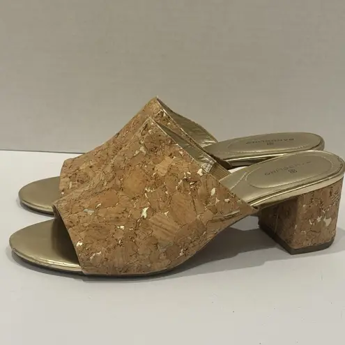 Bandolino Metallic Gold Neutral Minimalist Cork Chunky Heeled Sandal Size 10M