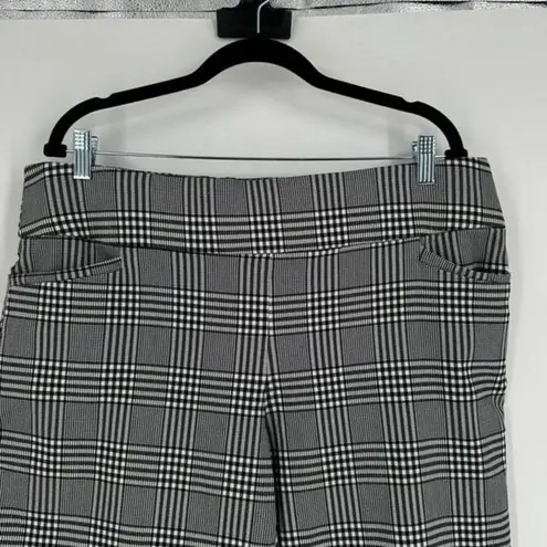 Terra & Sky  Women's Plus Straight Millennium Pants Black Plaid Check Pull On 1X