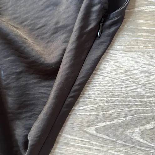 House of Harlow 1960 Ruched Circle Side Cut