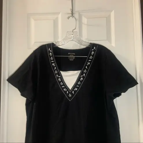 White Stag  Black V Neck Short Sleeve Top size 2X