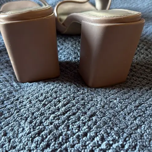 Journee Collection Nude Open Toe Block Heel Slide Sandals Size 8 Square Toe