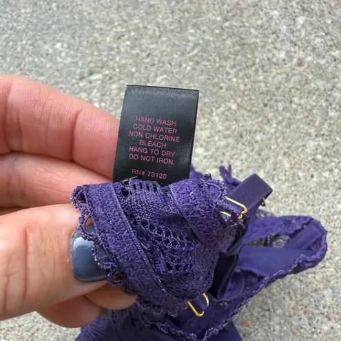 Frederick's of Hollywood Blue Purple Criss Cross Peekaboo Lace Lingerie Nightie M