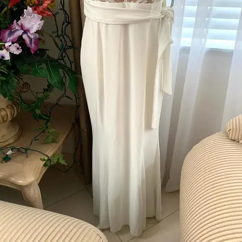 R & M Richards 3/$15 Embroidered Gown in Nude/Ivory *Small Stains*
